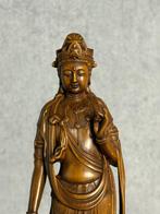 Prachtig houtsnijwerk van Guanyin - Buxushout - Eind 20e, Antiek en Kunst