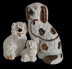 Beswick - Beeldje - Symbool loyaliteit en gezelschap (3) -