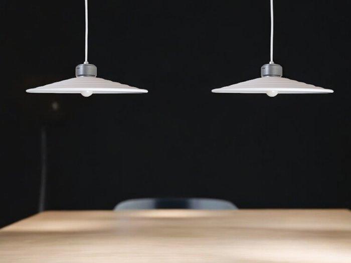 Herstal - Mikael Berlin - Plafondlamp (2) - Sound 400 - Wit, Antiek en Kunst, Antiek | Verlichting