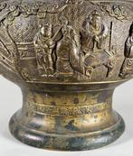 Figuur - Bronze planter - Verguld brons - Japan - Meiji