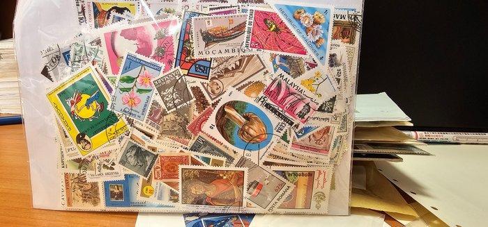 Wereld 1880/1999 - Voorraadopruiming! Meer dan 300 pakketten, Postzegels en Munten, Postzegels | Amerika