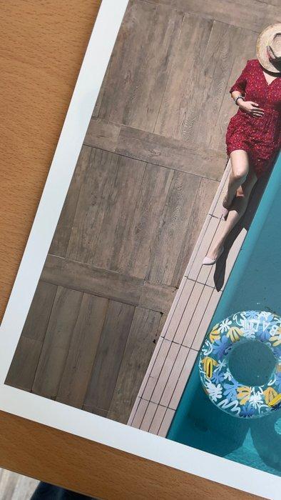 Bess Irissa - Chapter of the Poolside, Antiek en Kunst, Kunst | Schilderijen | Modern