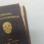 Livre japonais sur le traitement médical et la référence