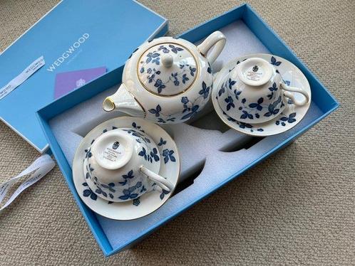Wedgwood - Wedgwood - Tasse à thé (5) - Wild Strawberry -, Antiek en Kunst, Antiek | Meubels | Tafels