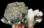Bournonite sur pseudomorphe de pyrite, pyrrhotite avec