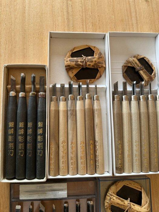 Hout, Staal Beitel - 17.5 cm, Antiquités & Art, Antiquités | Assiettes décoratives & Carrelages