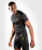 Venum Rashguard G-Fit S/S Compressie Shirt Zwart Goud, Vêtements | Hommes, Vêtements de sport, Vechtsport, Verzenden