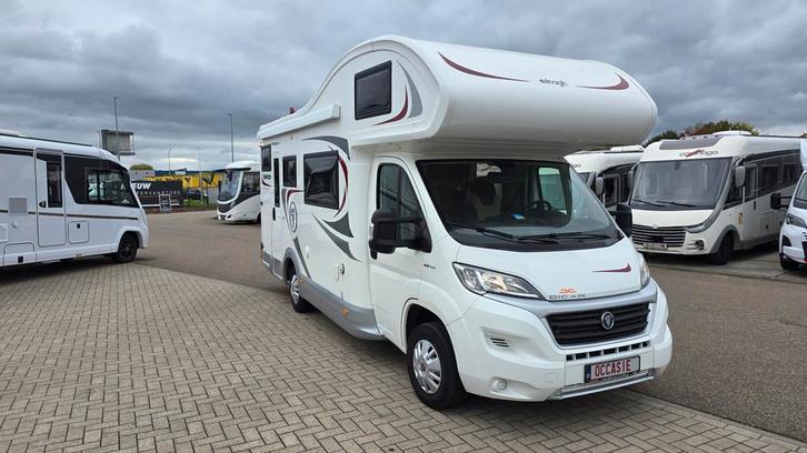 Elnagh Baron 22 slechts 30980 km met stapelbedden 90781, Caravans en Kamperen, Mobilhomes, Cassettetoilet, Handgeschakeld, Treinzit