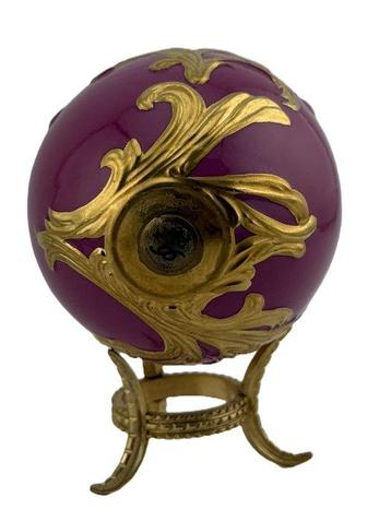 Fabergé ei - Keizerlijk juweelachtig ei benadrukt met