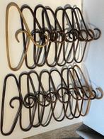 Porte-manteau (15) - Rotin - Cintre en rotin vintage