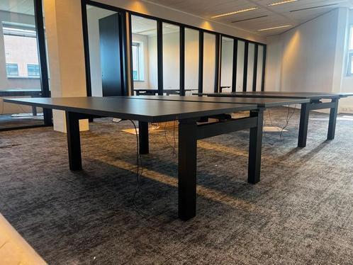 Refurbished Duo Zit Sta Bureau | Nieuwe Zwarte Bureaubladen, Huis en Inrichting, Bureaus, Stabureau, Zo goed als nieuw, Elektrisch