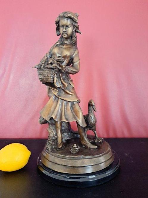 sculptuur, La fermiére - 5 kg - 35 cm - Gepatineerd brons, Antiek en Kunst, Curiosa en Brocante