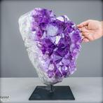 Natural Deep Purple Amethyst Druse op stand, Uruguay-