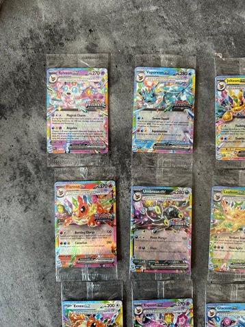 Pokemon Complete set Prismatic Evolutions ENGLISH promo, Hobby en Vrije tijd, Verzamelkaartspellen | Pokémon, Nieuw