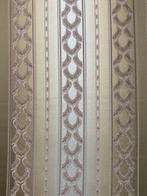 San Leucio - Kostbaar brokaat van zijde met gouden