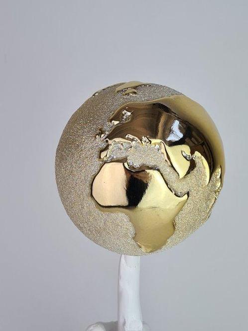 Santicri (1992) - Opera Santicri - Fucking World White &, Antiek en Kunst, Kunst | Designobjecten