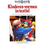 Kinderen vormen in textiel / Textielvaardig 9789021302799, Boeken, Verzenden, Gelezen, H. Clason
