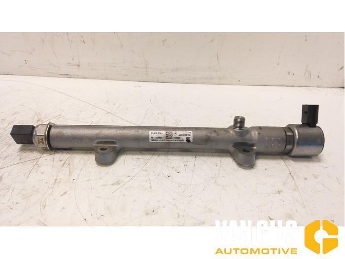 Galerij (Injectie) Mercedes B-Klasse O186739, Auto-onderdelen, Motor en Toebehoren