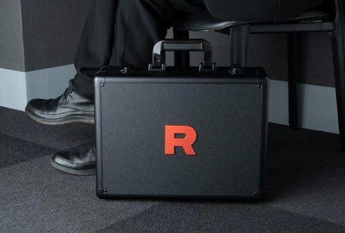 Pokémon - 1 Case - Glory of Team Rocket Suitcase Sealed!, Hobby en Vrije tijd, Verzamelkaartspellen | Pokémon