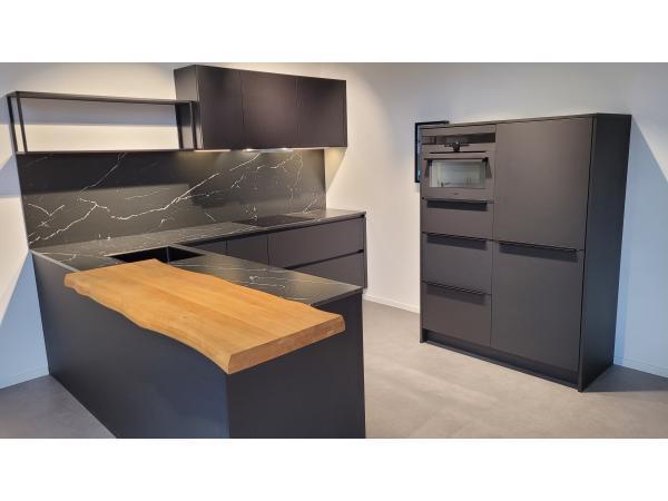 Veiling - Exclusieve Showroomkeuken inclusief AEG Apparaten, Huis en Inrichting, Keuken | Complete keukens, Gebruikt