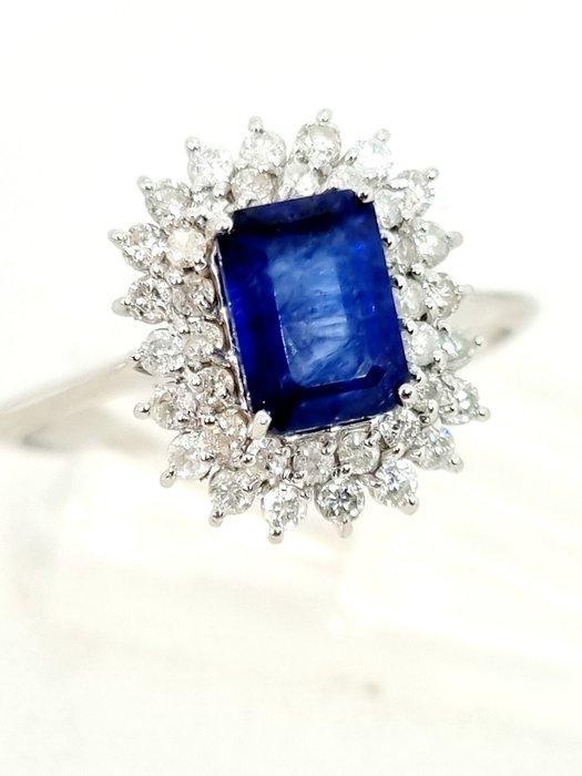 Ring - 18 karaat Witgoud Saffier - Diamant, Handtassen en Accessoires, Ringen