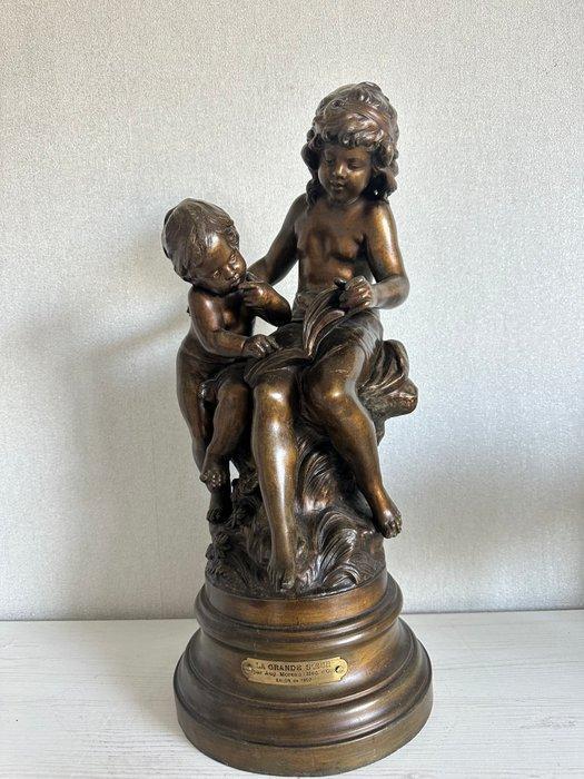 Auguste Moreau (1834-1917) - sculptuur, La Grande Soeur - 48, Antiek en Kunst, Antiek | Keramiek en Aardewerk