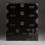 Antieke zwart gelakte Shonai-kist in twee delen. - Hinoki