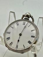 Cilindro Argento . 1880. Mercato inglese . Con catena e