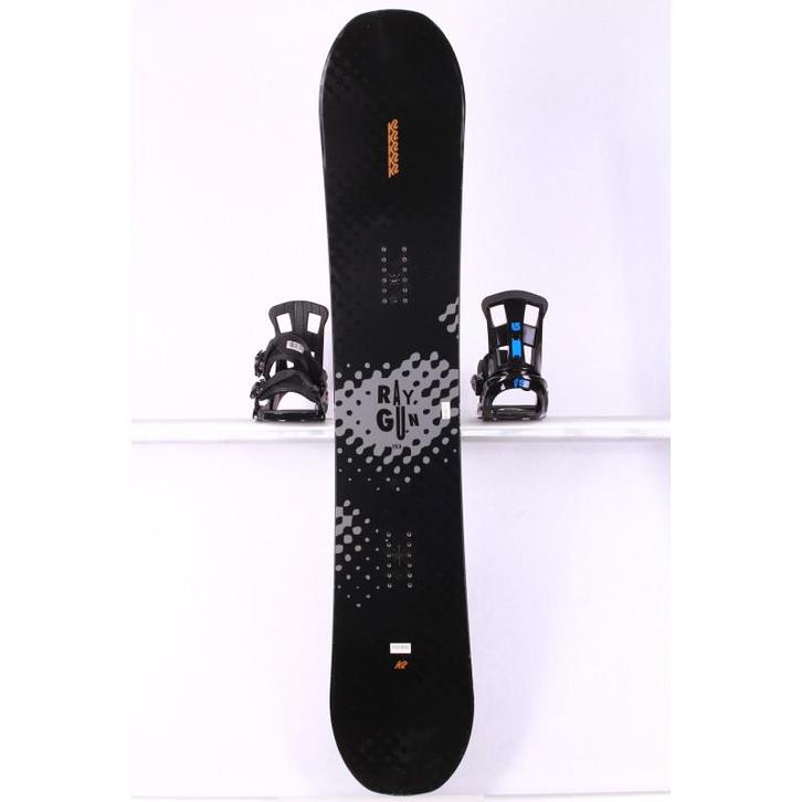 153 snowboard K2 RAYGUN 2023, black, FLAT, Sports & Fitness, Snowboard, Envoi