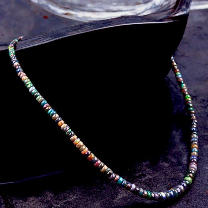 40 carats zwarte opalen Zwarte Welo Ethiopische opaal rondel, Verzamelen, Mineralen en Fossielen
