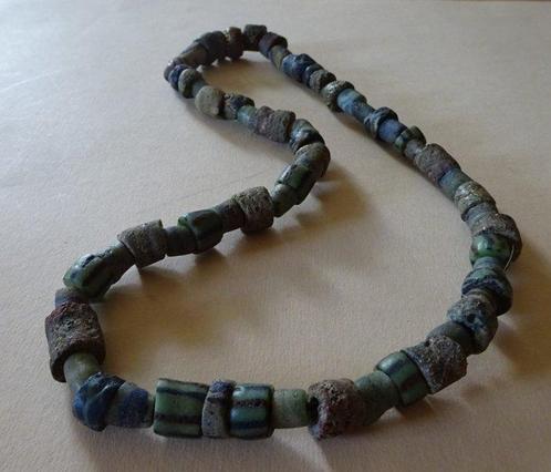 Twee stengen van oude Ghanese kralen, periode 1950 - 1970, Antiek en Kunst, Kunst | Niet-Westerse kunst
