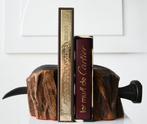 Boekensteunen - Nailed to the End - Hout - H 14,5 cm