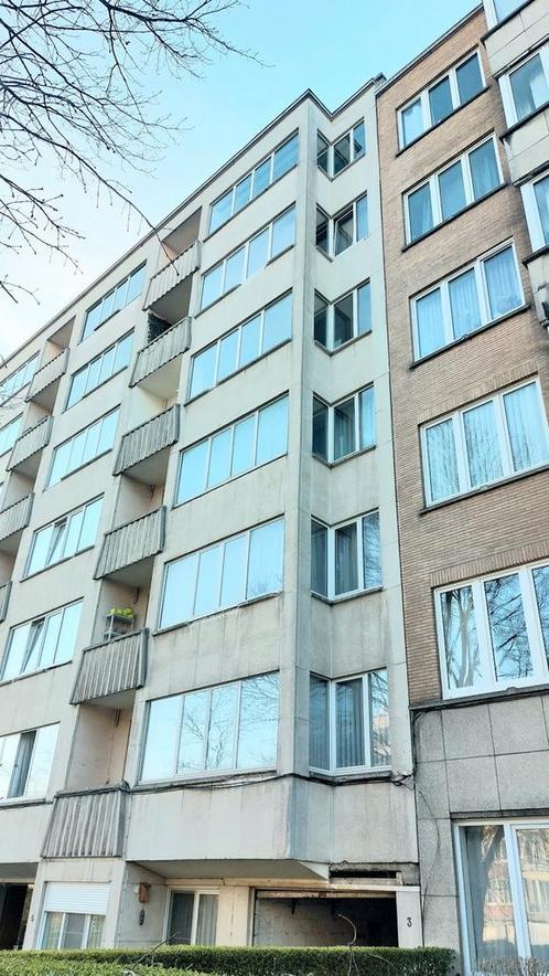 Appartement aan Boulevard Louis Mettewie, Koekelberg, Immo, Appartementen en Studio's te huur, 50 m² of meer