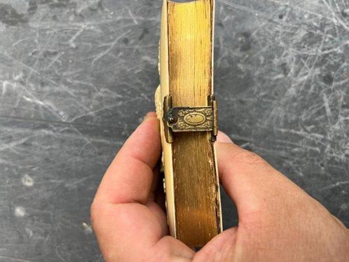 Objets chrétiens - Ivoire - 1850-1900 - Missel en ivoire, Antiek en Kunst, Antiek | Boeken en Manuscripten