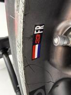 Pneu complet sur la roue - Red Bull - RB14 tire complete on