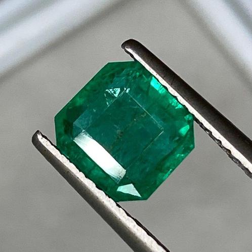 Sans Prix de Réserve Vert Émeraude - 2.57 ct - International, Handtassen en Accessoires, Edelstenen