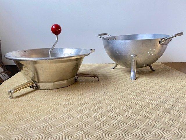 S-G-D-G - Vergiet (2) - Aluminium, Antiek en Kunst, Antiek | Keukengerei