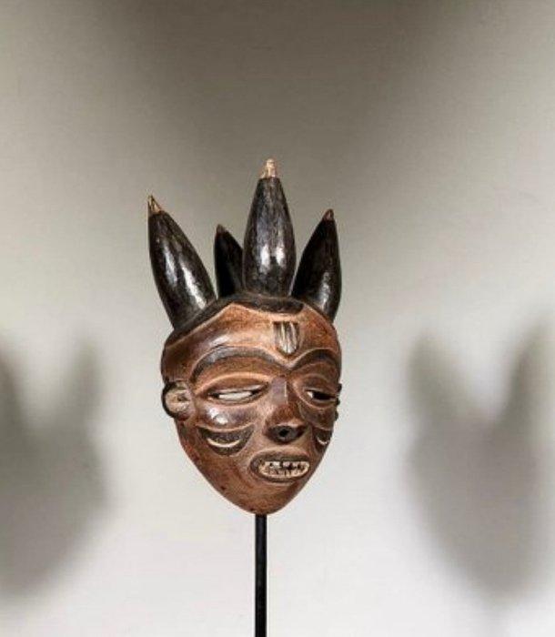 Dansmasker - Pende - Democratische Republiek Congo - MBUYA, Antiek en Kunst, Kunst | Niet-Westerse kunst