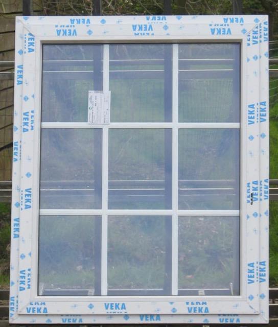 pvc raam , chassis , venster 117 x 143 wit / zwart ral 9005, Doe-het-zelf en Bouw, Raamkozijnen en Schuifdeuren, Inclusief glas