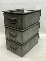 schafer - Kist (3) - magazijn opbergbakken - IJzer -, Antiek en Kunst