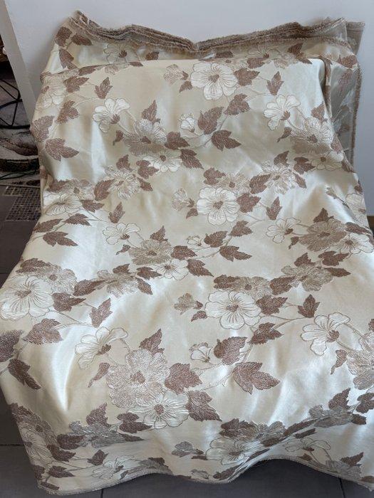 Zijde tuin: opgeheven bloeiwijzen voor interieurontwerpen, Antiek en Kunst, Antiek | Tapijten, Tafelkleden en Textiel