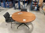 Eames Segmented Table (showroommodel): rond - Solid American, Ophalen