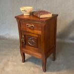 Kabinet - Hout, Italiaanse ambachtelijkheid in de eerste