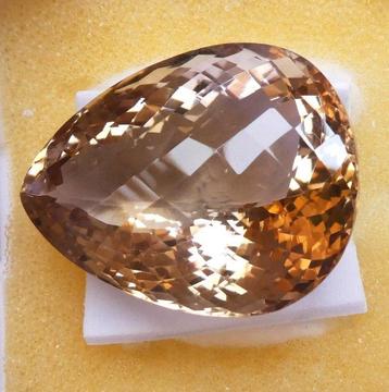 Ametrien  - 95.90 ct - Instituto Gemólogico Español (IGE)