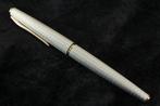 18K-750 Gold Nib Silver Body White Grip Gold Trim - Vulpen, Nieuw