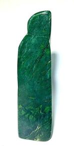 Aesthetic Nephrite Jade Freeform – Hartchakra steen -