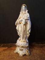 Vieux Paris - Statue, Heilig Beeldje in Vieux Paris