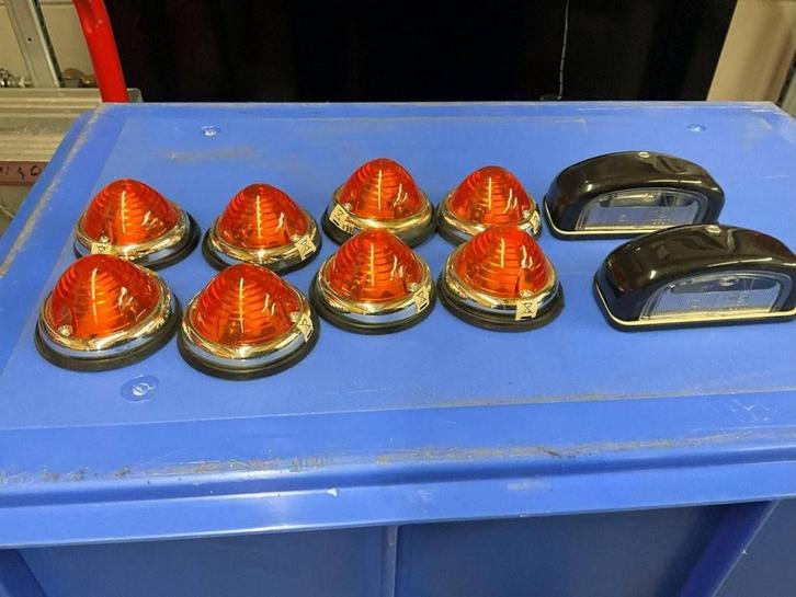 Veiling: Partij Toplampen en Kenteken verlichtingen voor Tru, Autos : Divers, Remorques, Enlèvement