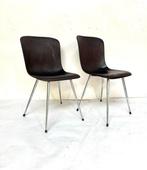 Stoel - Twee vintage stoelen -  Industrieel hout curve,