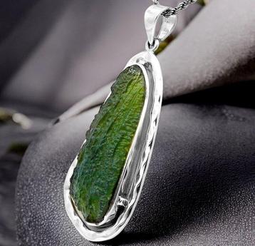 Meteorieten > Moldaviet Sieraden Zilveren hanger met